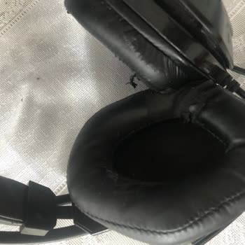 Gamepower Mihawk 7.1 Oyuncu Kulaklığı Pedlerim Derileri Dökülüyor