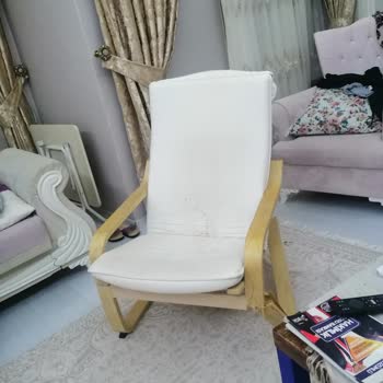 IKEA Poang Sandalye 63 Kiloda Kırıldı