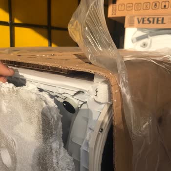 Bosch Bulaşık Makinesi  Yeni Ürün Kapak Bozuk!