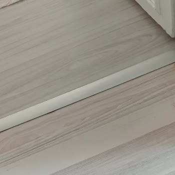 Mercan Laminat İşini Düzgün Yapmadı