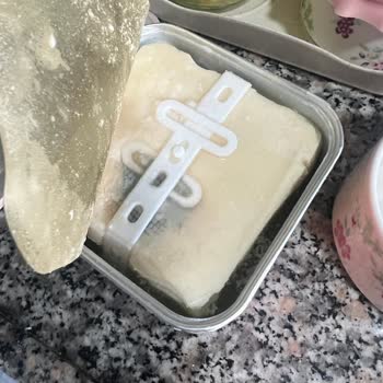 Tahsildaroğlu Küflü Teneke Peynir!