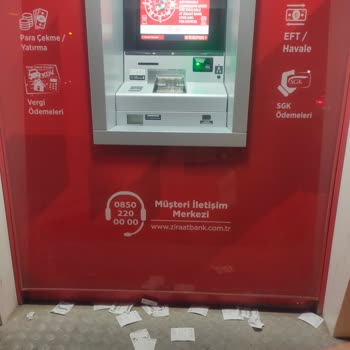 Ziraat Bankası Bankamatik Önü Çöp Kovası Konulması