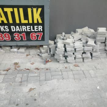 Pamukkale Belediyesi Kaldırım Çökmesi Ve Duba Talebi