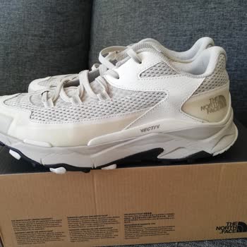 Boyner 3-4 Kez Giyilen Kusurlu Çıkan Ürününe Sahip Çıkmıyor,