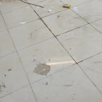A101 Marketi Kılına Sularının Açığa Akması Ve Etrafının Temizlenmemesi