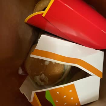 Kayışdağı McDonald's Siparişlere Dikkat Etmiyor