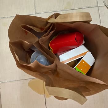 Kayışdağı McDonald's Siparişlere Dikkat Etmiyor