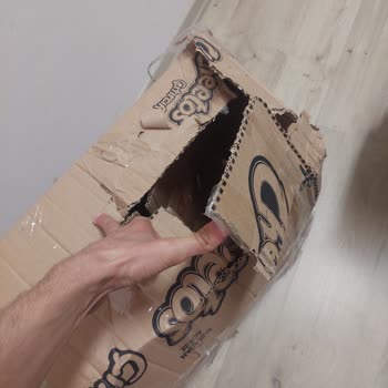 PTT Kargo Kargo Paketi Yırtık Geldi Ve İçindeki Eşyalar Eksik Çıktı