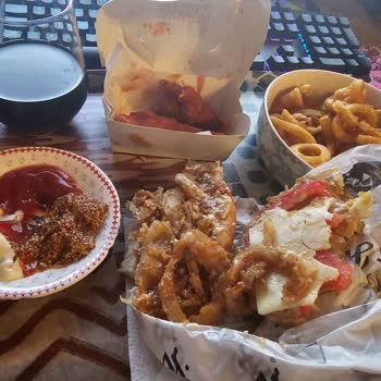 Carl's Jr. Siparişimdeki Hamburgerden "Et" Çıkmadı!