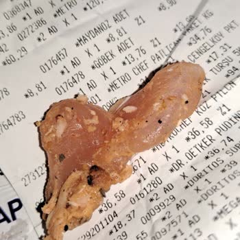 Metro Grossmarket Pişmiş Tavuk Paketinde Ki Çig Ürün