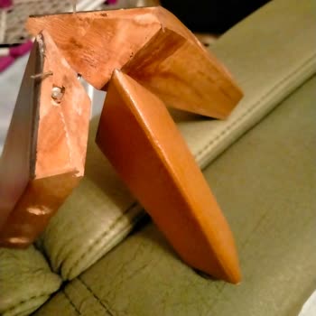 Muzaffer Mobilya'dan Aldığımız Koltuklar Kalitesiz!