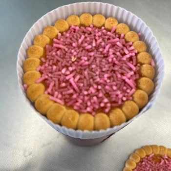 Eti Gıda Eti Cin Den Kurt Çıktı