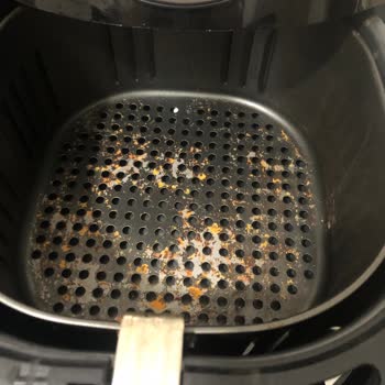 Kumtel Airfry XXL Pişirme Haznesi Paslandı