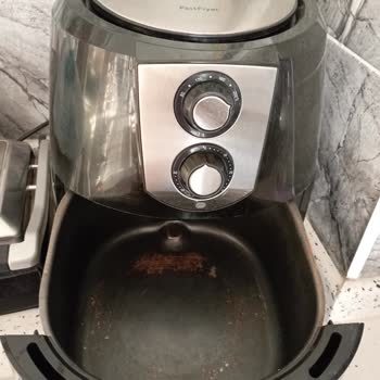 Kumtel Marka XXL Air Fryer İçerisinde Paslanma Ve Küflenme Sorunu