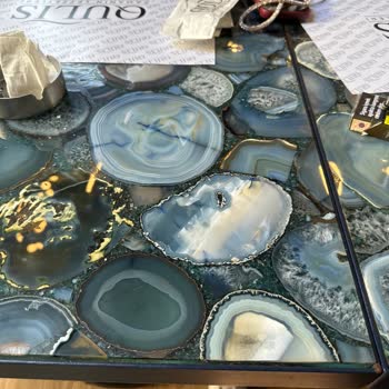 Qulis'in Çalışanları Çok İlgisiz