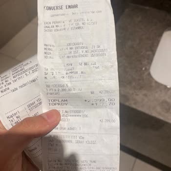 Converse 3 Ayda Yırtılan Ayakkabı