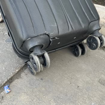 Anadolu Jet Sağlam Bagajımızı Kırık Olarak Aldık