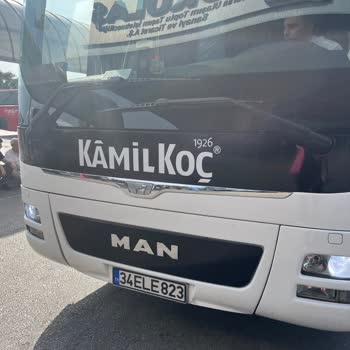 Kamil Koç Şoförü Sürüş Esnasında Sigara İçiyor!
