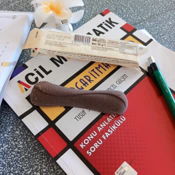 Ülker Laviva Markalı Çikolata Üzerinde Fazla Miktarda Kabarcık Var