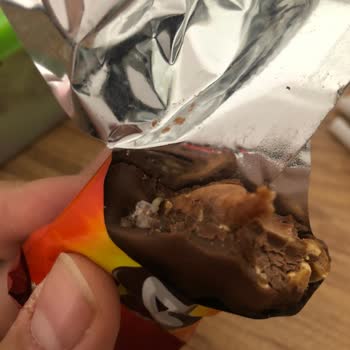 Eti Gıda Çikolatamın İçinden Kurt Çıktı