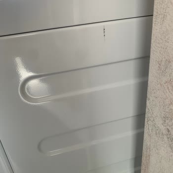 Electrolux Çamaşır Makinesi Çizik