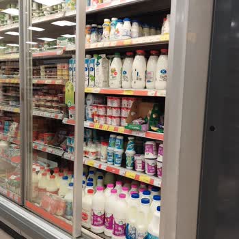 Migros Soğutucu Dolapların Kapakları Açık Ve Eksik