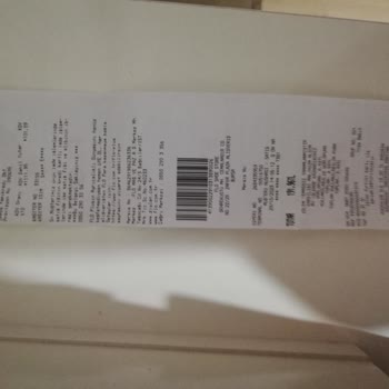 FLO Ayakkabı FLO'dan Alınan Çocuk Çorabından Raptiye Çıktı.
