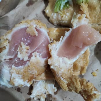 Ankara Podium Popeyes Şubesinden Gelen Tavuk Ürünleri Çiğ Geldi