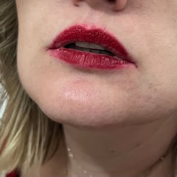 Mac Cosmetics Kalıcı Kırmızı Ruj