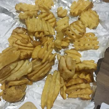 Popeyes'in Bayat Ve Eksik Ürün Gönderdi, Yemek Sepeti Destek Vermedi.