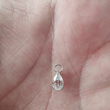Swarovski Parça Temin Edilemiyor.
