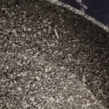 Sıfır Gelen Emsan Tava Kaplaması Kağıt Gibi Kalkmış