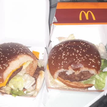 McDonald's Yarısı Yenmiş Big Mac