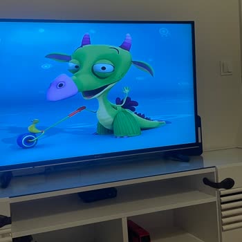 Baby TV Bayb TV'de Burnu Erkeklik Organına Benzeyen Karakter