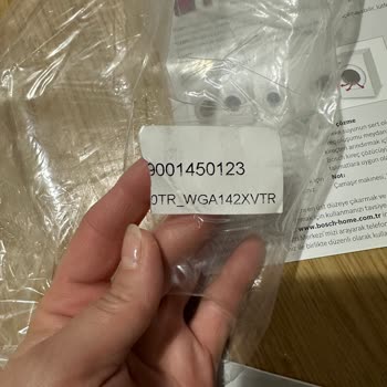 Bosch WGA142X0TR Çamaşır Makinesi Program Yazısı Siliniyor Altında Beyaz Boya Var