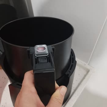 Kumtel Air Fry Yapıştırıyor