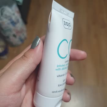 Gratis Kutusundan Patlak Çıkan Ziaja CC Krem!