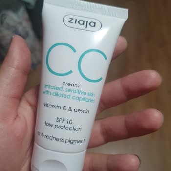 Gratis Kutusundan Patlak Çıkan Ziaja CC Krem!