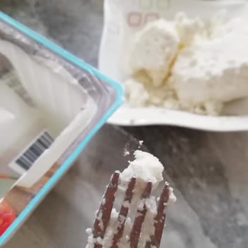 A101 Ahir Tam Yağlı Peynirin İçinden Kıl Topağı Çıktı