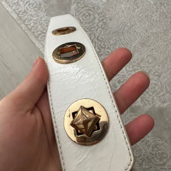 Manc Çanta Deformasyonu Ve Metal Yerlerin De Kopma