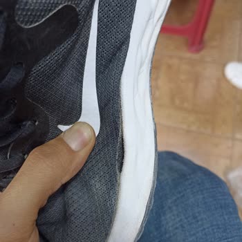 FLO Ayakkabı FLO Nike Ayakkabımda Renk Solması Açılmalar