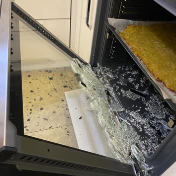 Simfer Ankastre Fırının Camının Patlaması!