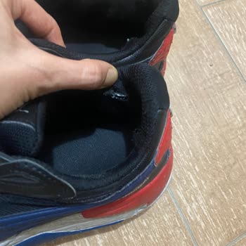 Puma Ürün Topuk Yırtıldı