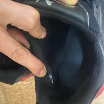 Puma Ürün Topuk Yırtıldı