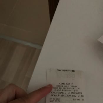 Cemo Mağazası İade Yapmadığı Gibi Çalışanları Hakaret Ediyor