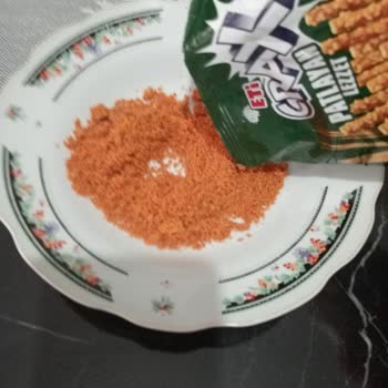 Eti Çubuk Krakerin Toz Halinde Çıkması