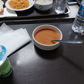 Kredi ve Yurtlar Kurumu Yemeklerin Az Gelmesi