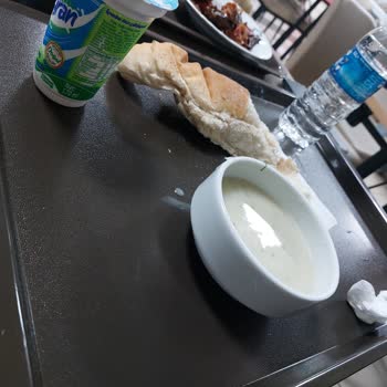 Kredi ve Yurtlar Kurumu Yemeklerin Az Gelmesi