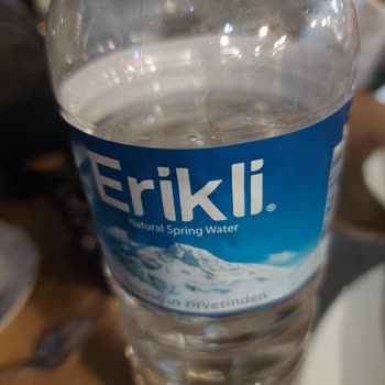 Erikli Su Pet Şişe Kokusu