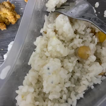 Komagene Pilav Çiğ Ve Küflü Çıktı!